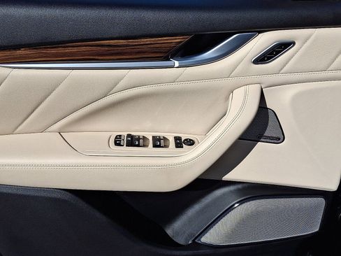 Used 2020 Maserati Levante S GranLusso image 12