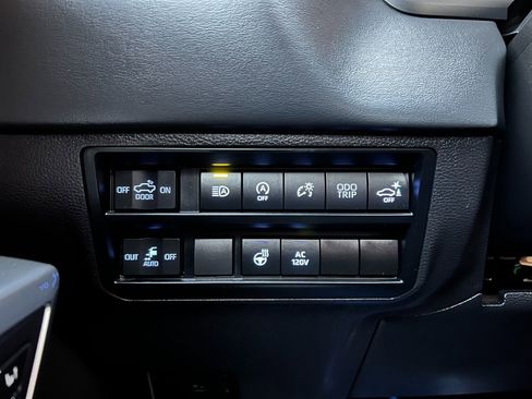 Used 2024 Toyota Tundra Platinum image 15