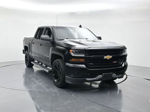 Used 2018 Chevrolet Silverado 1500 LT w/ All Star Edition image 4