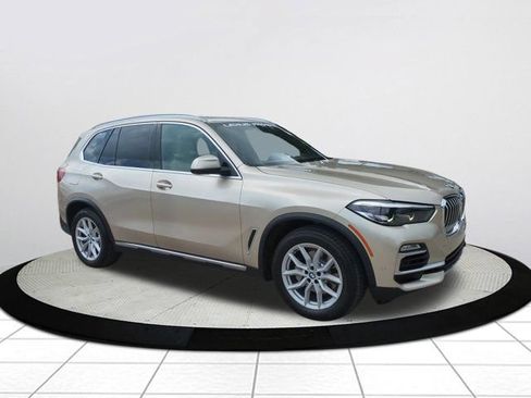 Used 2019 BMW X5 xDrive40i w/ Premium Package 2 AWD/4WD image 1