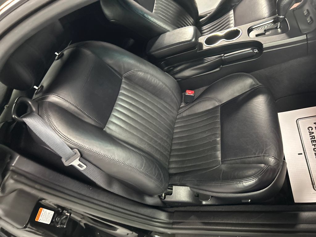 Used 2004 Ford Thunderbird RWD image 21