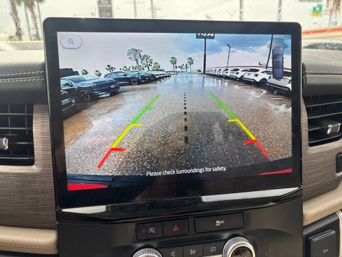 Used 2024 Ford Expedition Limited RWD image 12
