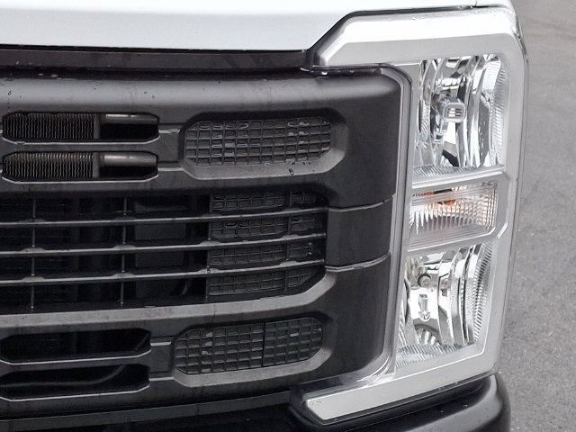 Used 2024 Ford F350 XL AWD/4WD image 12