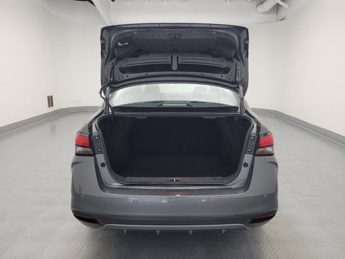 Used 2024 Nissan Versa SR FWD image 29