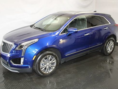 Certified 2023 Cadillac XT5 Premium Luxury w/ Technology Package AWD/4WD image 2