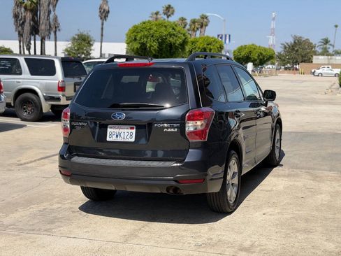 Used 2014 Subaru Forester 2.5i Premium w/ All-Weather Package AWD/4WD image 10