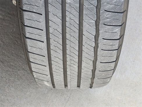 Used 2023 Cadillac XT5 Sportv w/ Technology Package image 12