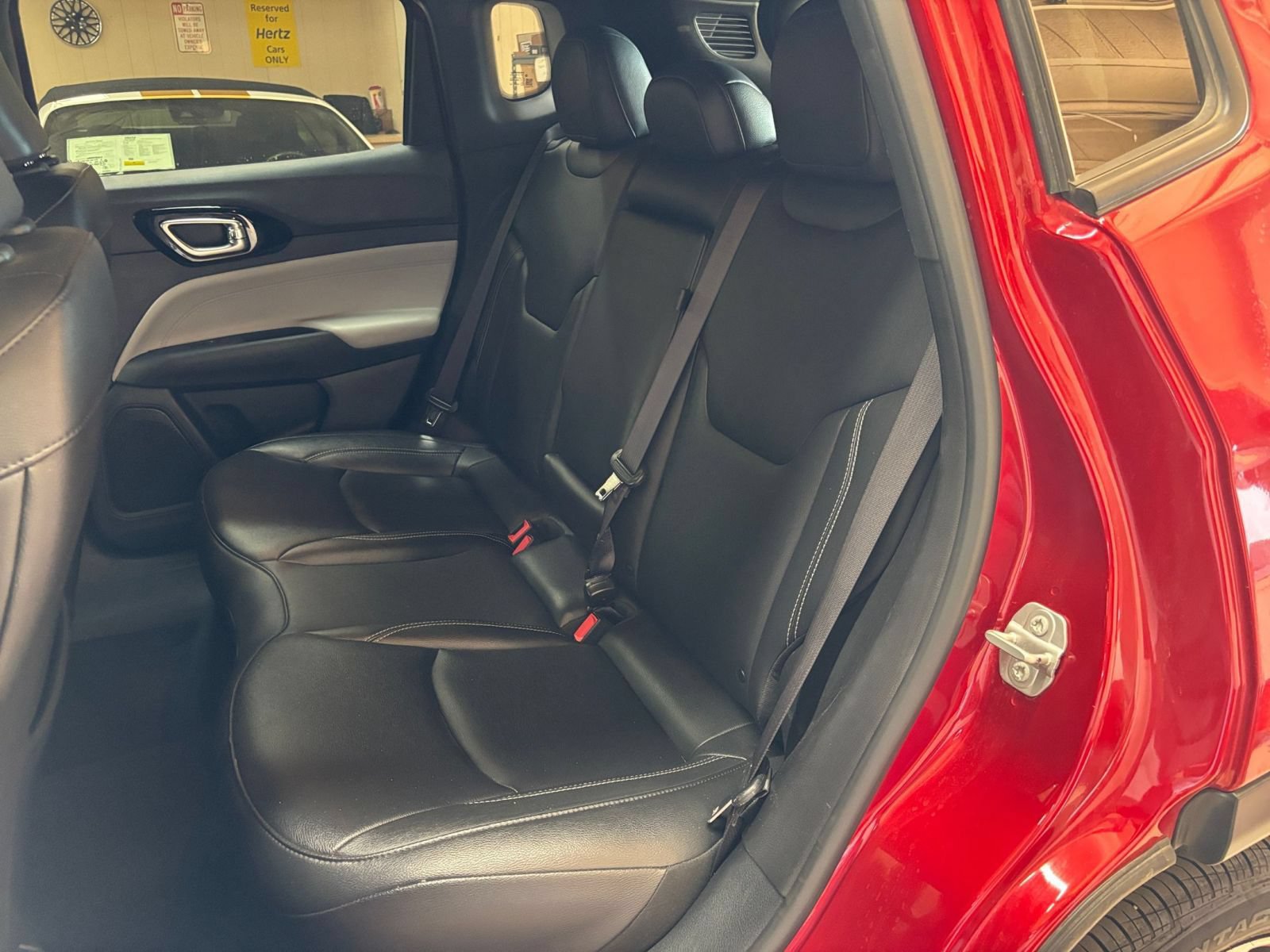 Used 2025 Jeep Compass Limited AWD/4WD image 38
