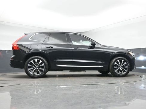 Used 2023 Volvo XC60 B5 Plus image 43