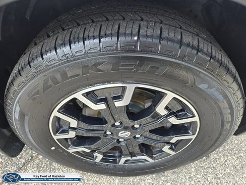 Used 2020 Nissan Pathfinder SL AWD/4WD image 10