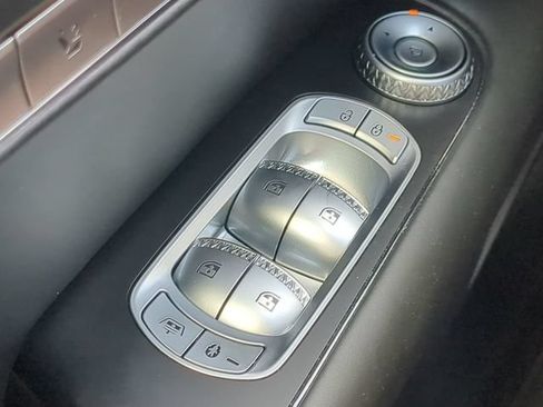 Used 2023 Genesis G90 3.5T AWD/4WD image 22