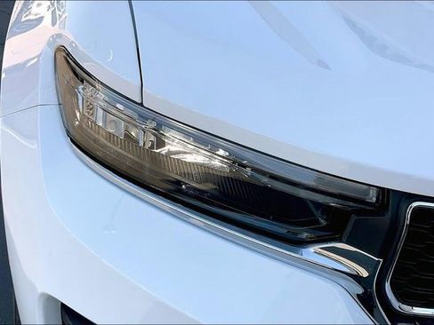 New 2025 Jeep Grand Cherokee Laredo X image 11