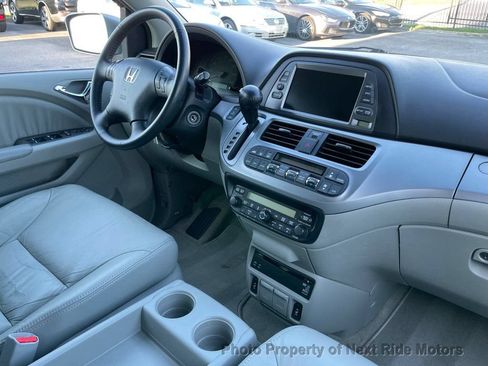 Used 2010 Honda Odyssey EX-L image 16