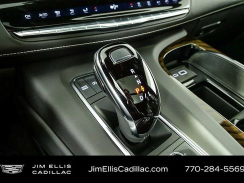 Used 2024 Cadillac Escalade ESV Sport Platinum w/ LPO, ONYX Package image 17