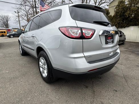 Used 2016 Chevrolet Traverse LS AWD/4WD image 3