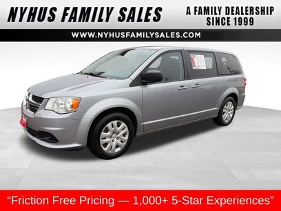 Used 2018 Dodge Grand Caravan SE w/ UConnect Hands-Free Group