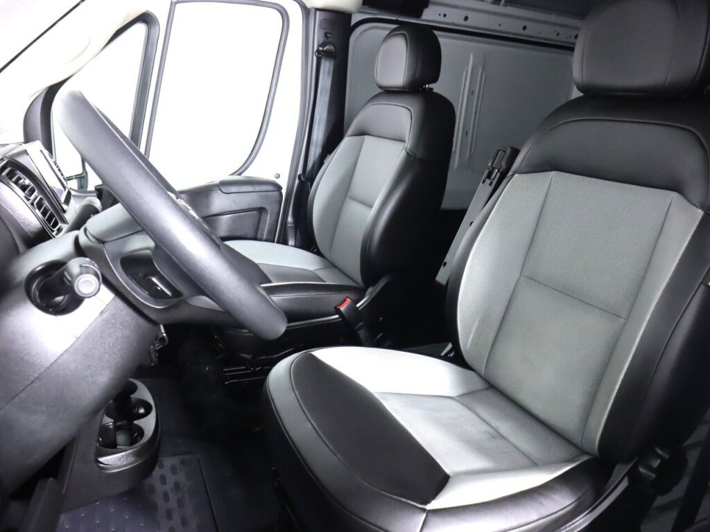 Used 2025 RAM ProMaster 2500 w/ Convenience Group FWD image 26