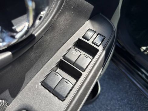 Used 2019 Nissan Versa SV FWD image 23