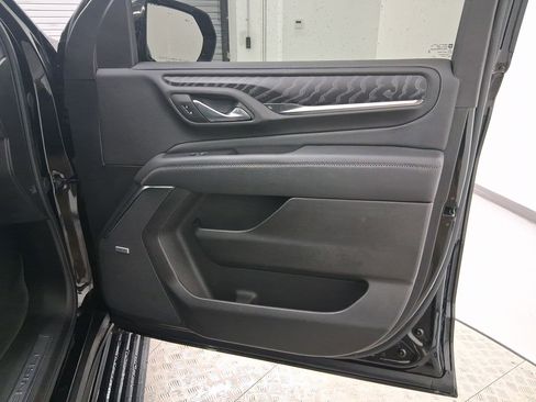 Used 2023 GMC Yukon Denali w/ Denali Reserve Package image 35
