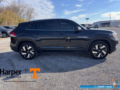 Used 2024 Volkswagen Atlas Cross Sport SE image 6
