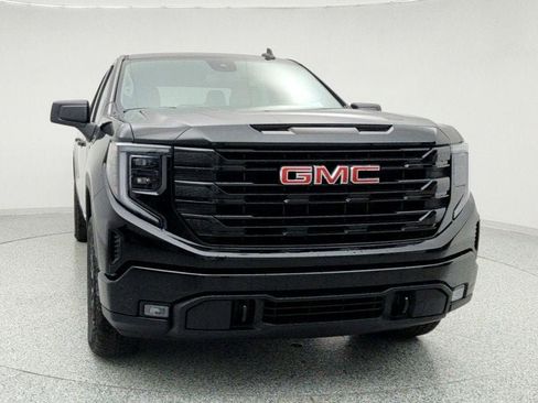 Used 2025 GMC Sierra 1500 Elevation image 2