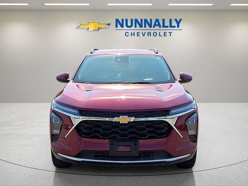 Used 2025 Chevrolet Trax LT w/ Driver Confidence Package FWD image 8