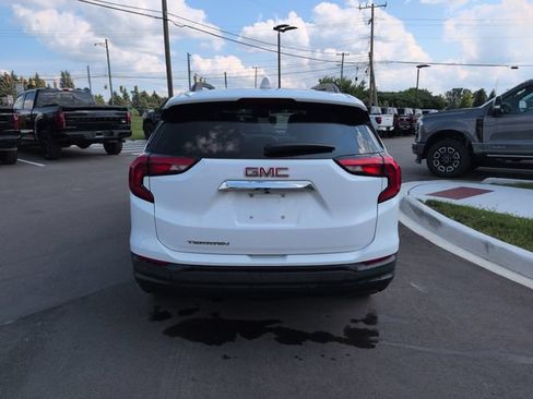 Used 2018 GMC Terrain SLE w/ Infotainment Package I FWD image 4