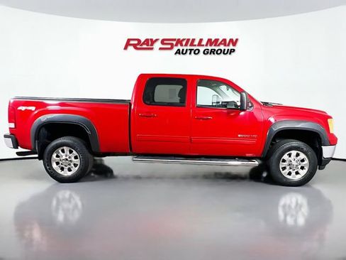 Used 2011 GMC Sierra 2500 SLT w/ SLT Convenience Package AWD/4WD image 8