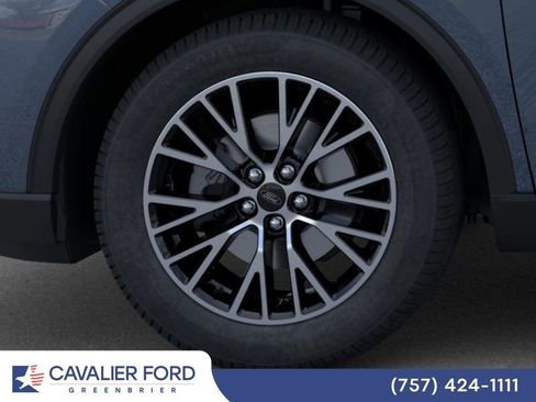 Used 2025 Ford Escape SE FWD image 19