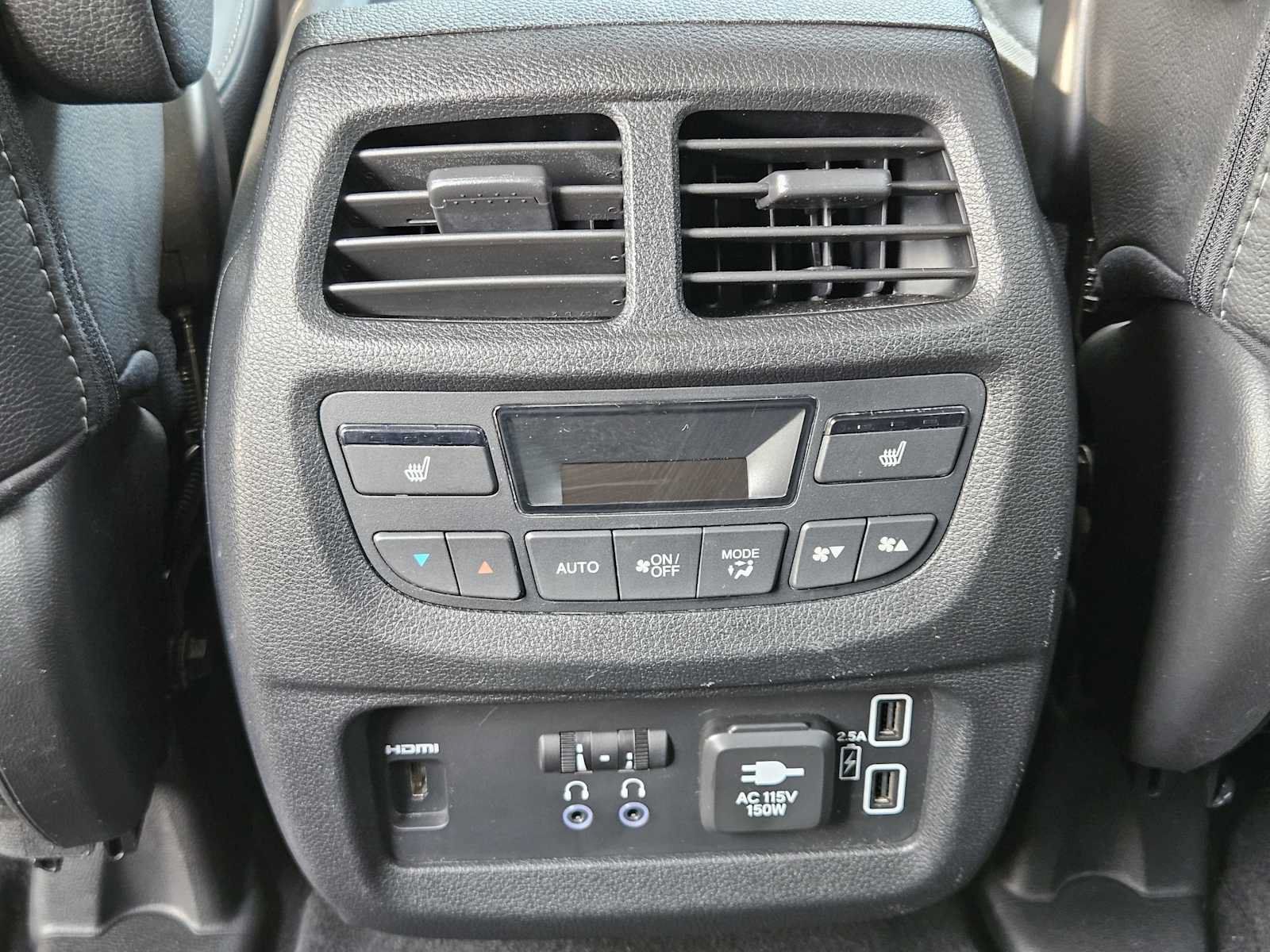 Used 2022 Honda Pilot Touring image 31