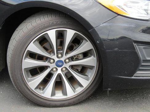 Used 2020 Ford Fusion SE AWD/4WD image 5