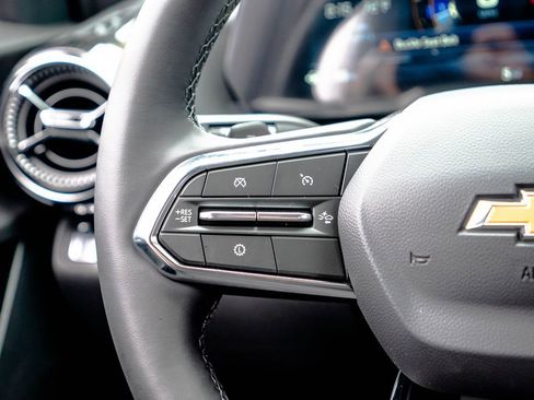 New 2026 Chevrolet Equinox LT FWD image 16