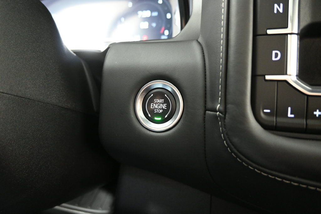 Used 2024 GMC Yukon Denali Ultimate AWD/4WD image 35