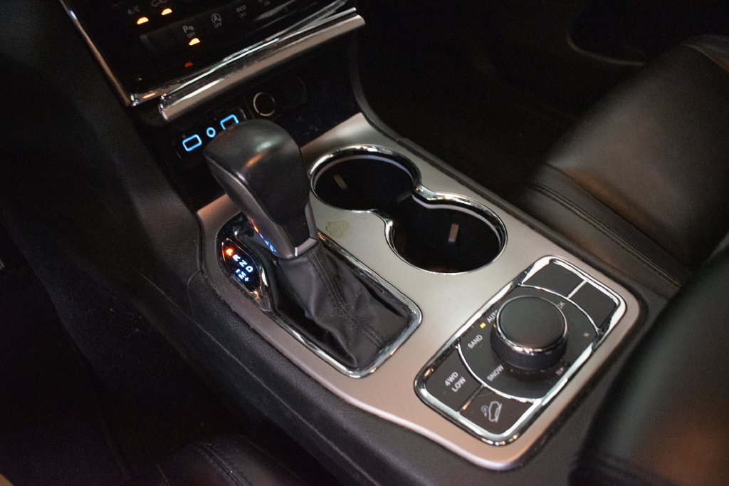 Used 2021 Jeep Grand Cherokee Limited AWD/4WD image 18