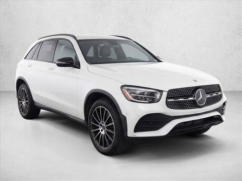 Used 2022 Mercedes-Benz GLC 300 image 3