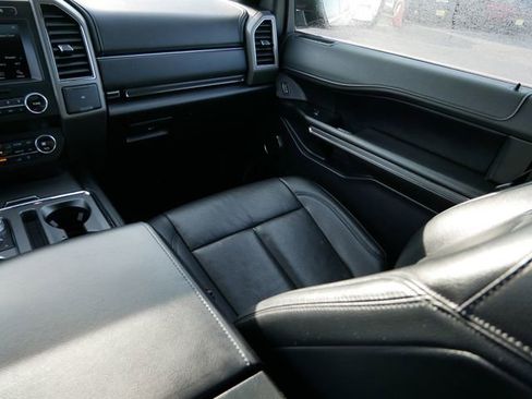Used 2019 Ford Expedition XLT w/ Equipment Group 202A image 18