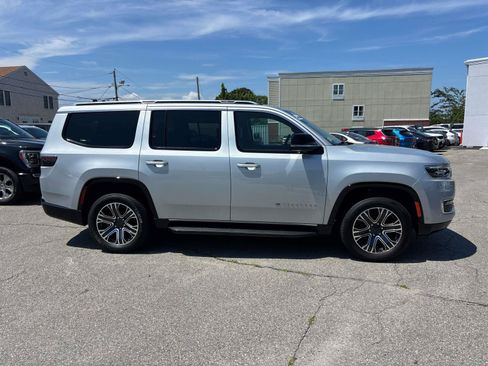 Certified 2024 Jeep Wagoneer 4WD w/ Premium Group I image 2