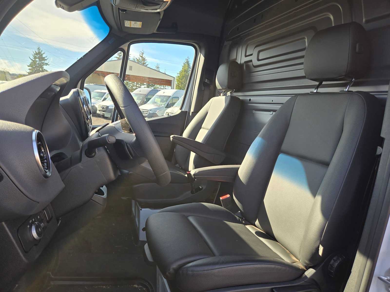 Used 2026 Mercedes-Benz Sprinter 2500 image 21