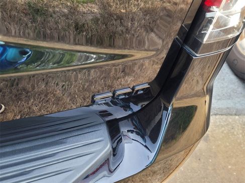 Used 2022 Cadillac Escalade Sport Platinum w/ Heavy-Duty Trailer Package image 10