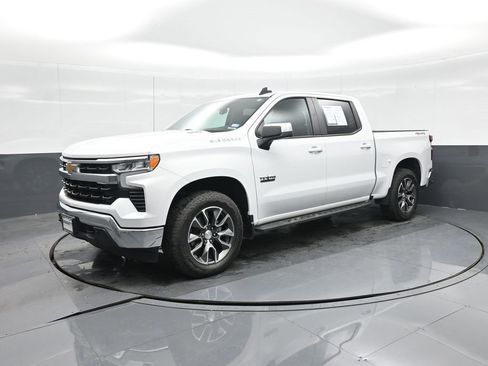 Used 2022 Chevrolet Silverado 1500 LT image 1