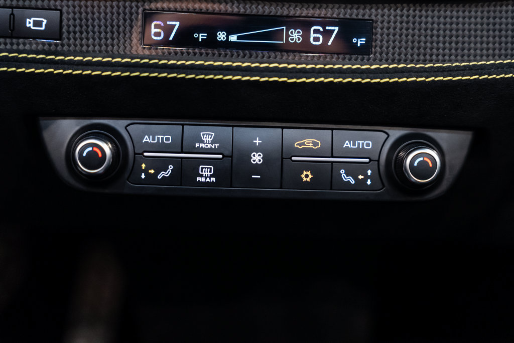 Certified 2021 Ferrari F8 Tributo RWD image 35