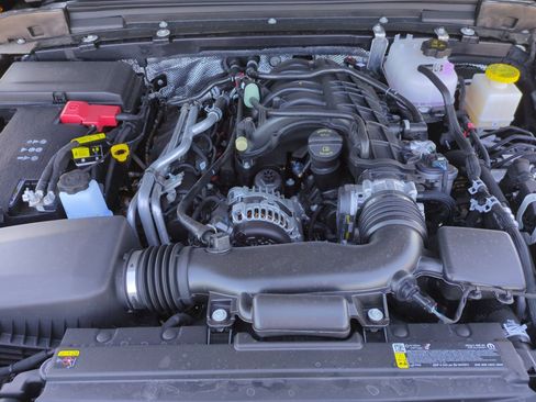 New 2025 Jeep Gladiator Mojave w/ Convenience Group image 21