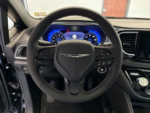 New 2026 Chrysler Pacifica Limited w/ S Appearance Package image 27