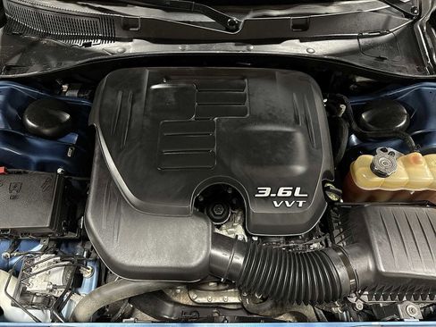 Used 2020 Dodge Charger SXT image 11