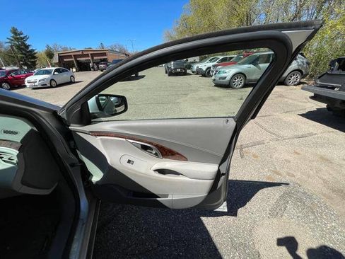 Used 2011 Buick LaCrosse CXL FWD image 30