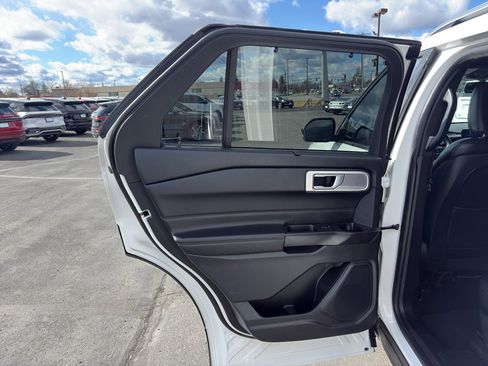 Used 2020 Ford Explorer Limited image 13