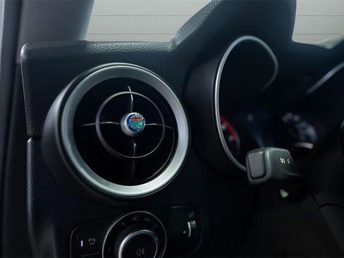 Used 2021 Alfa Romeo Stelvio Sprint w/ Nero Edizione image 23