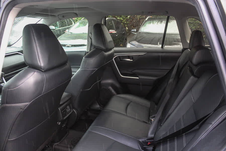 Used 2022 Toyota RAV4 XLE Premium AWD/4WD image 20