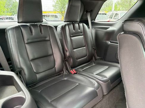 Used 2012 Ford Explorer XLT AWD/4WD image 23