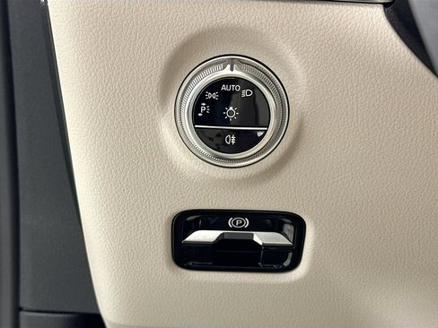 Certified 2026 Mercedes-Benz C 300 Sedan image 10